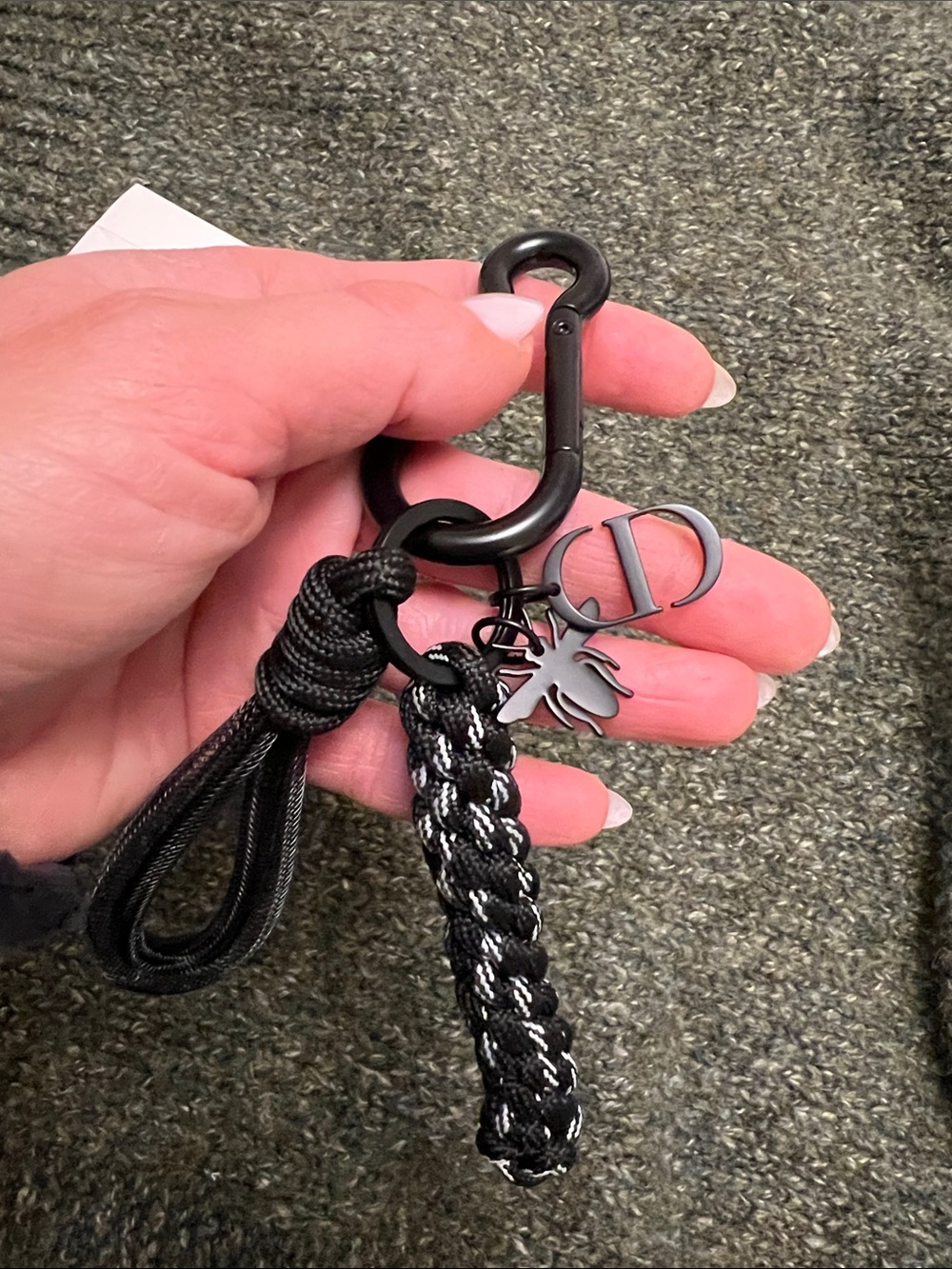 Dior Beauty Black Carabiner Paracord Keychain Rope Bag Charm Key Holder - Picture 4 of 5